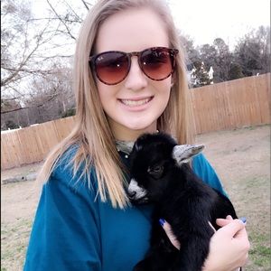 Meet your Posher, Kara